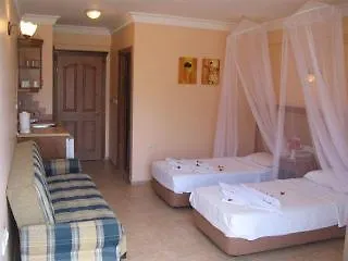 Rosy Hotel 2*